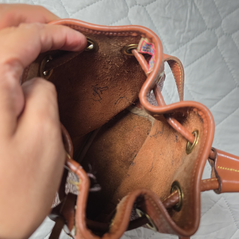 Vintage Dooney & Bourke Crossbody Bag Leather Bucket Drawstring Purse - Picture 9 of 14